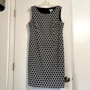 Dressbarn Women’s Size 16 Sleeveless Dress, Black and White Geometric Design